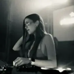 DJ RITA - Thong song x Poker Face слушать онлайн