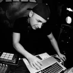 Обложка Andrea Ribeca - Free To Fly