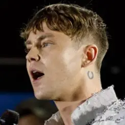 Артем Пивоваров &  Dorofeeva - Думи слушать онлайн