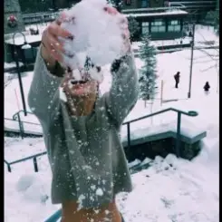 Обложка Эндшпиль feat. МанТанА - Новогодний