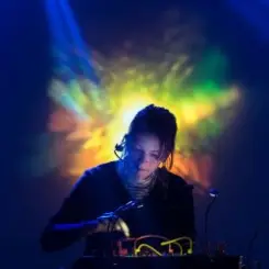 Kaitlyn Aurelia Smith - Milk слушать онлайн