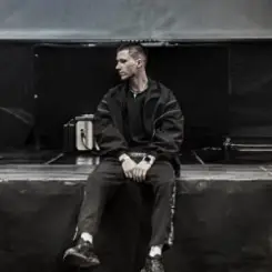 Иссаев feat. Bard & Джиэрон - Голая слушать онлайн